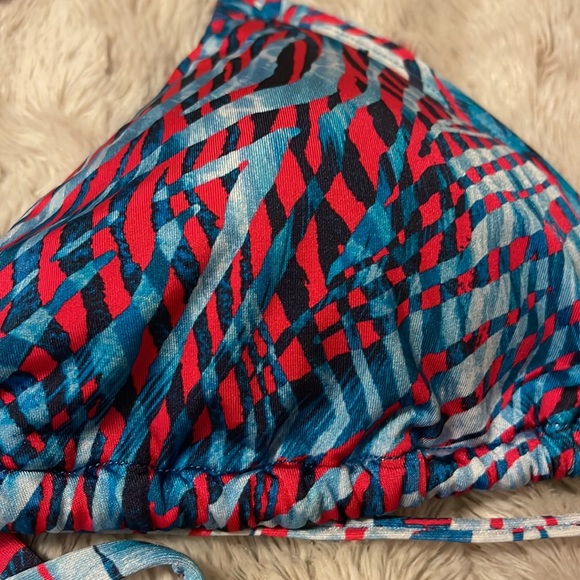 Victoria’s Secret bikini top - Picture 2 of 5